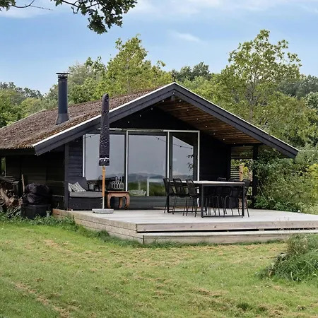 House By Forest And Roskilde Fjord's Waves Nyaraló