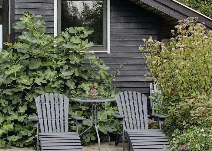 House By Forest And Roskilde Fjord's Waves Дом отдыха *